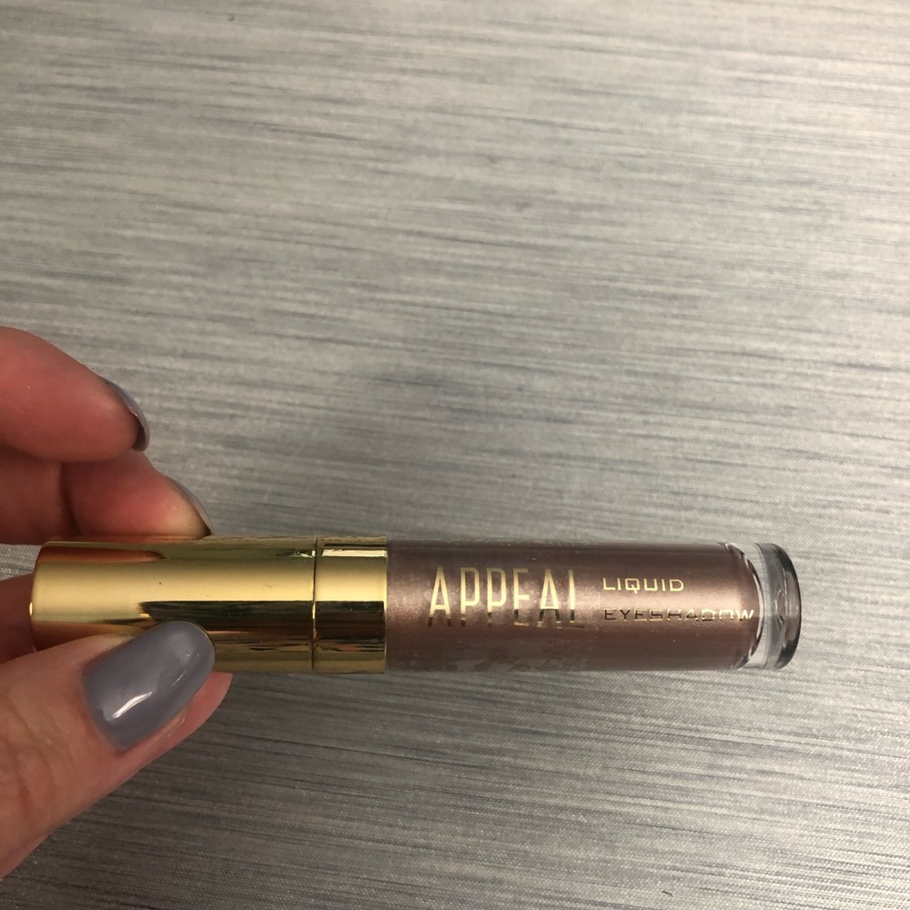 Appeal liquid eyeshadow - Picture 2 of 5